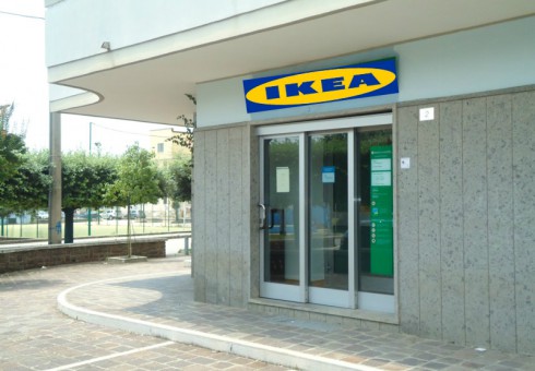 GRAVISSIMO.... Banca o Ikea